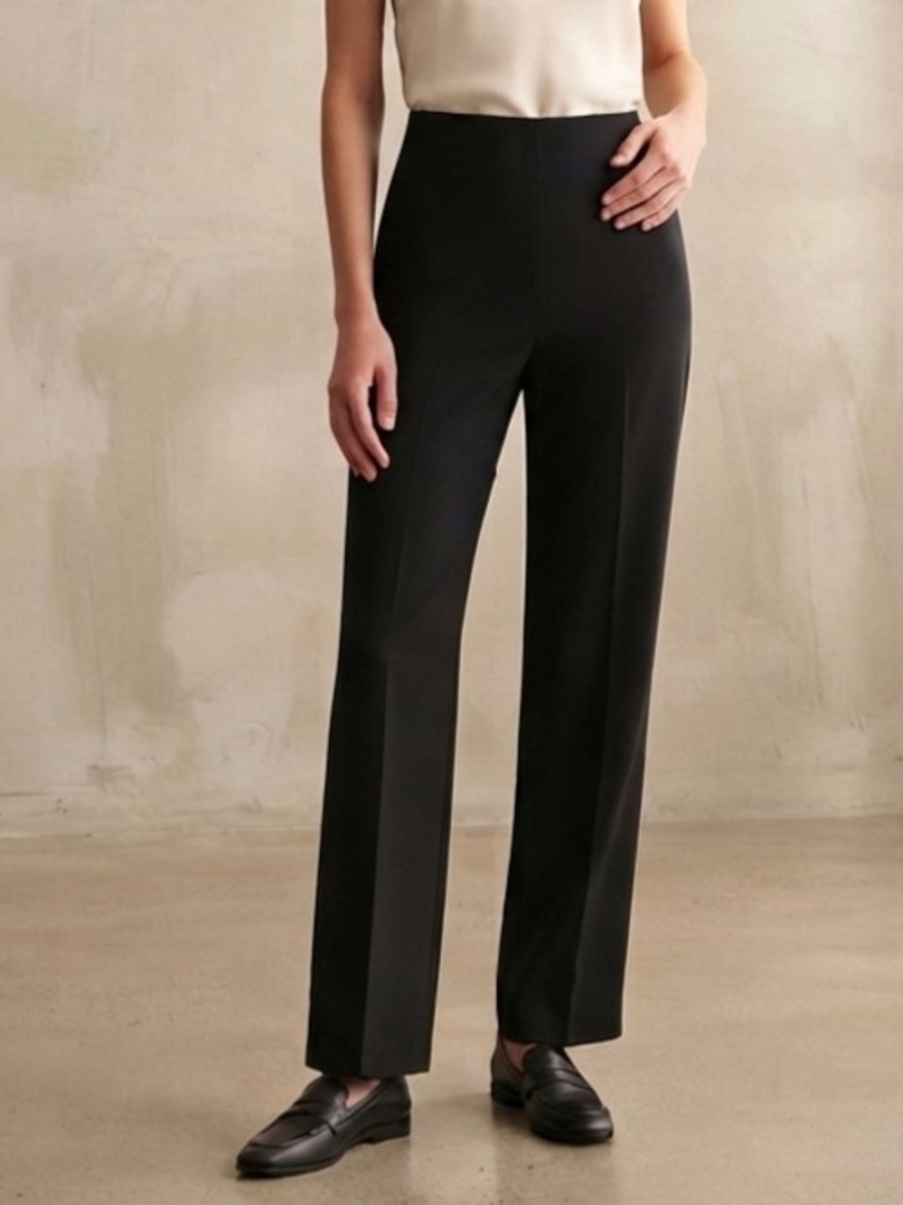 Joseph Ribkoff Black High-Rise Straight-Leg Trousers Size 6